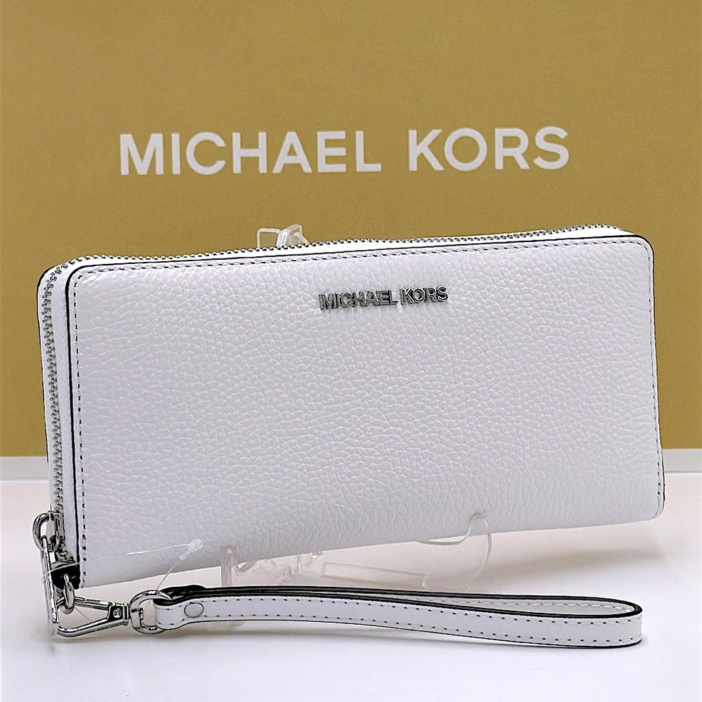 Michael Kors Large Pebbled Leather Continental Wallet Wristlet Phone Holder 
Opt